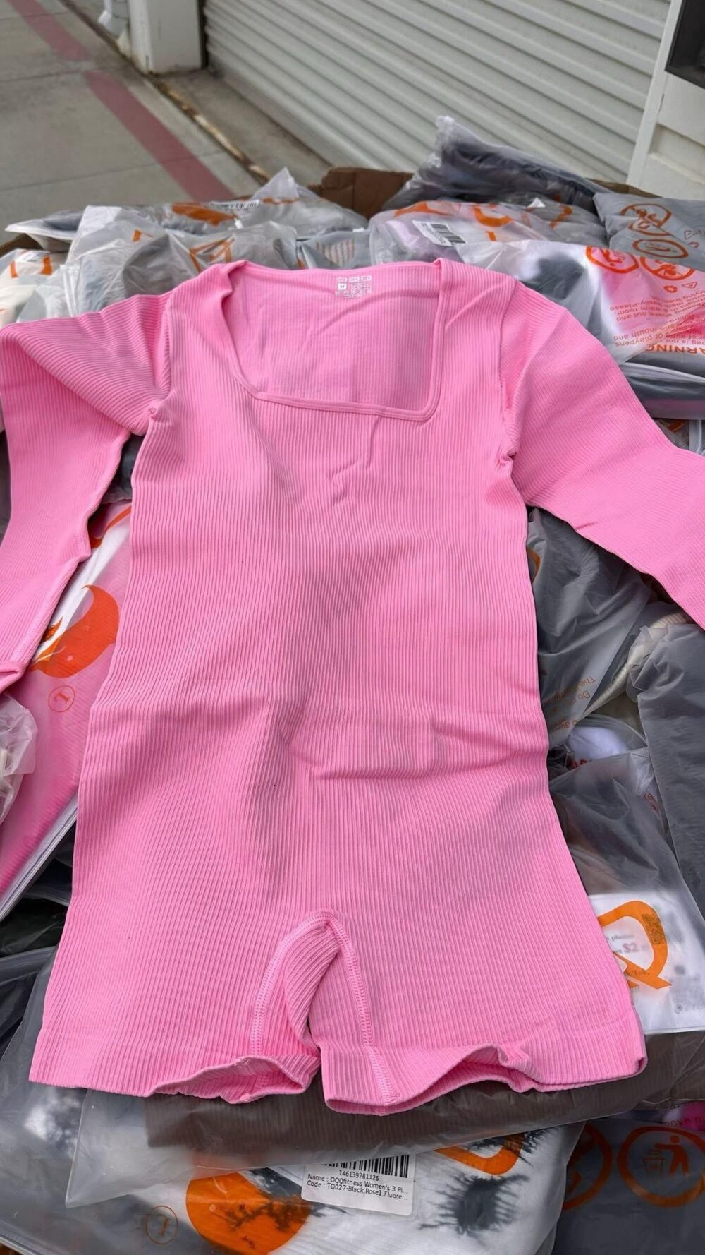 OQQ CLOTHING PALLETS - Image 3
