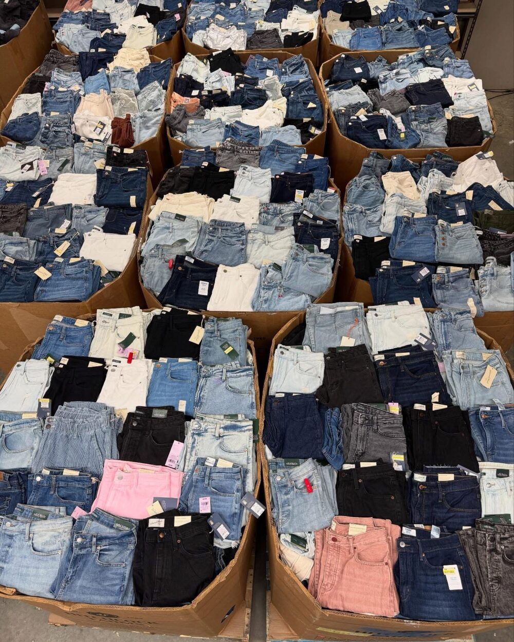 Women’s Jeans - Image 3