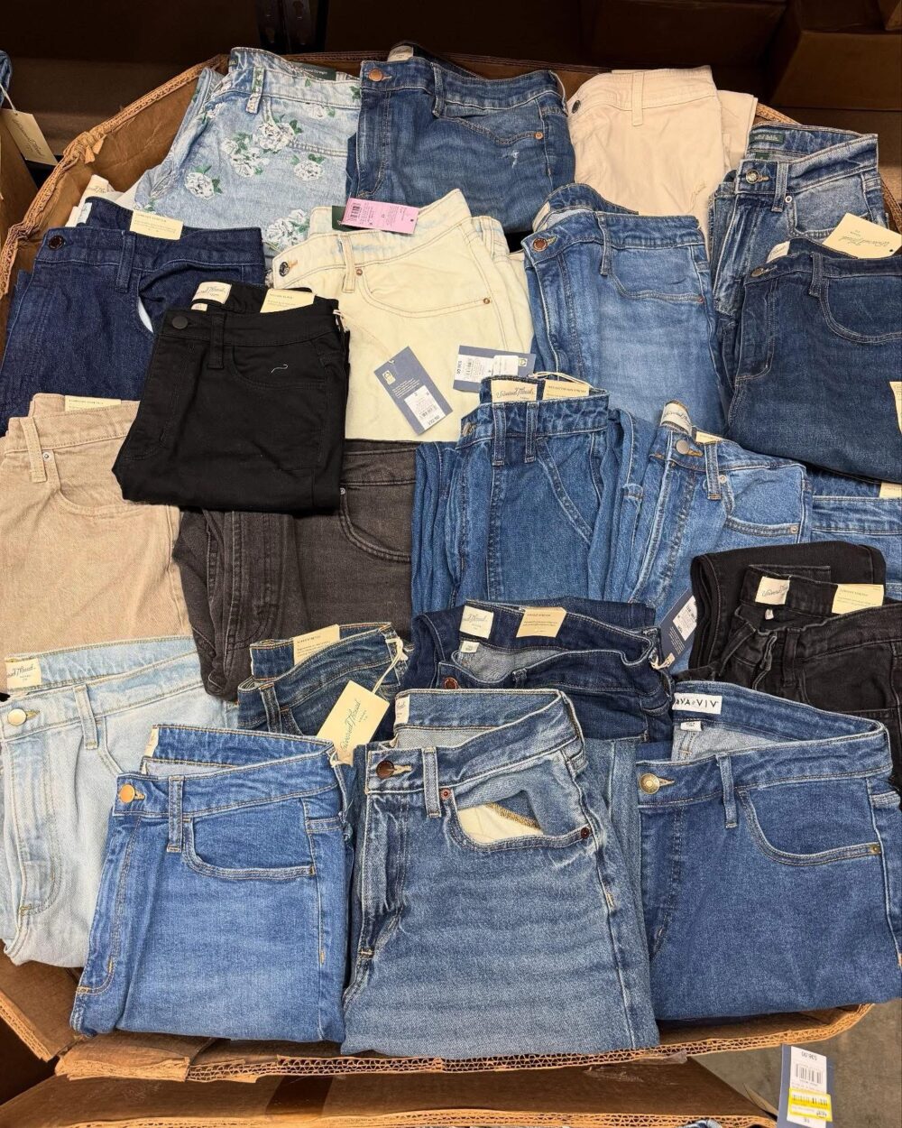 Women’s Jeans - Image 8