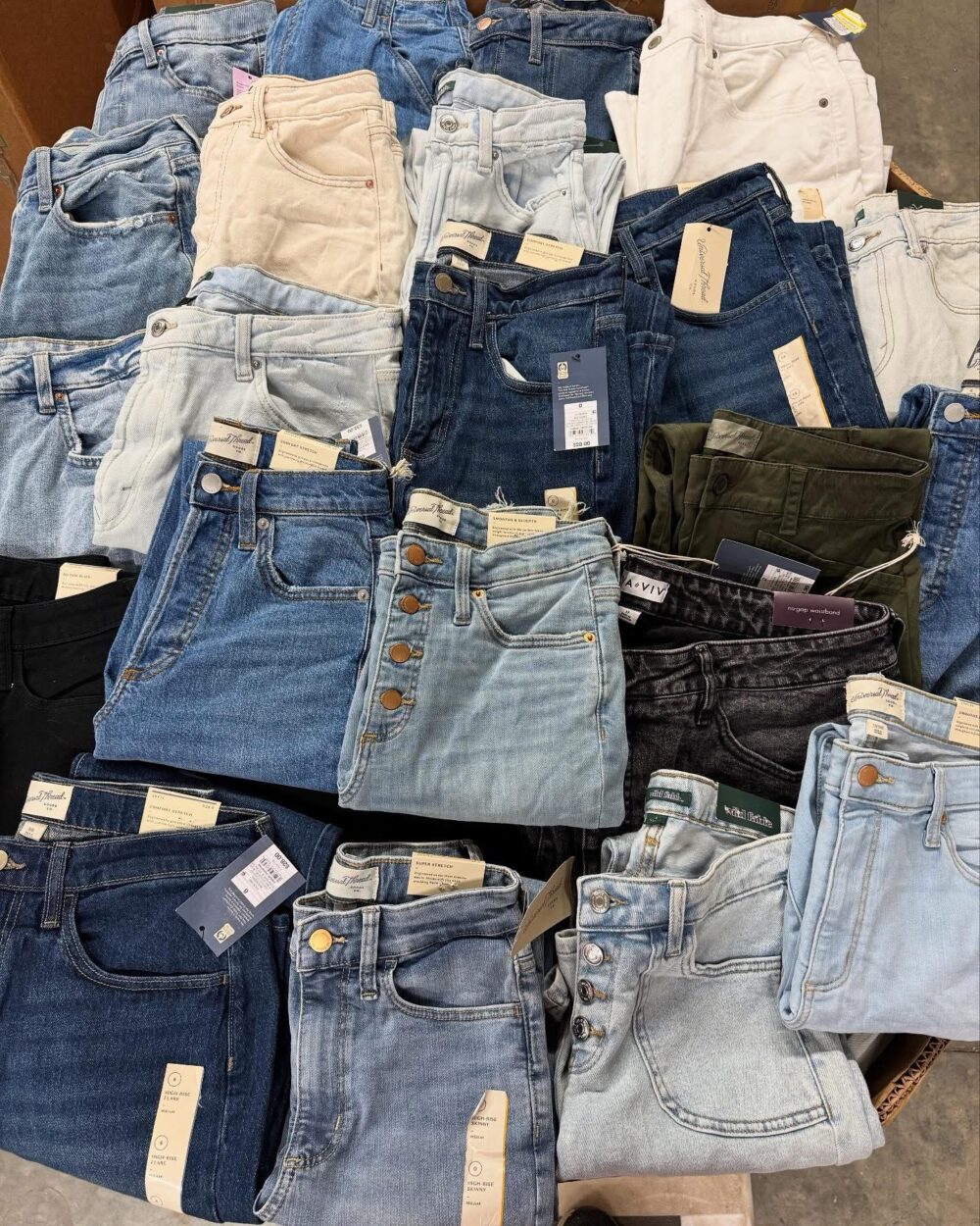 Women’s Jeans - Image 9