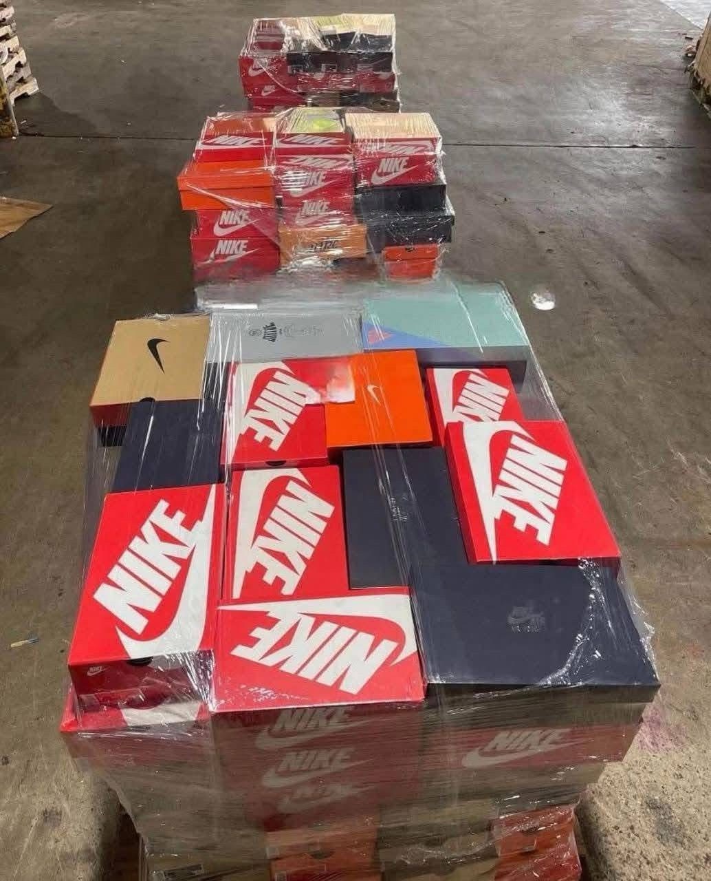 Nike and Jordans Sneakers Pallets - Image 2