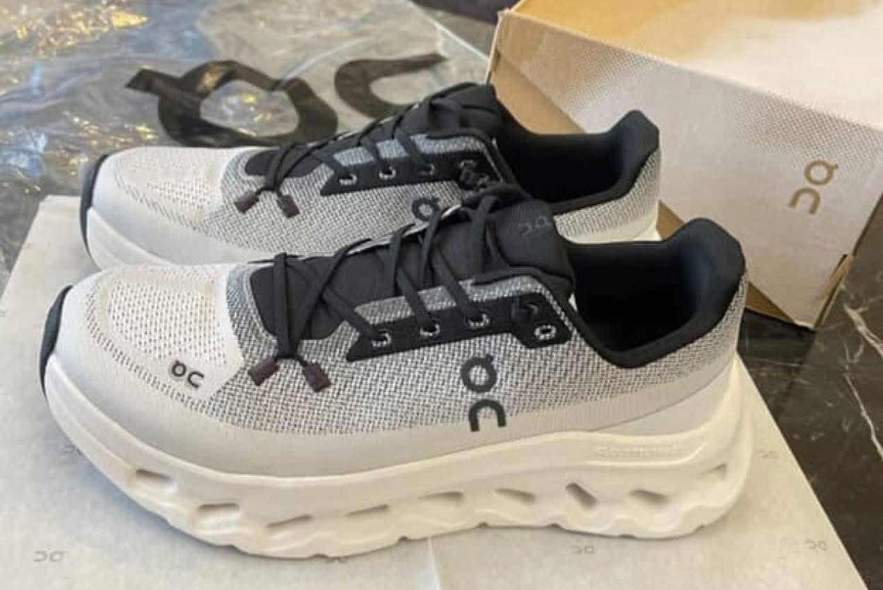 On Cloud Shoe Pallets - Image 2