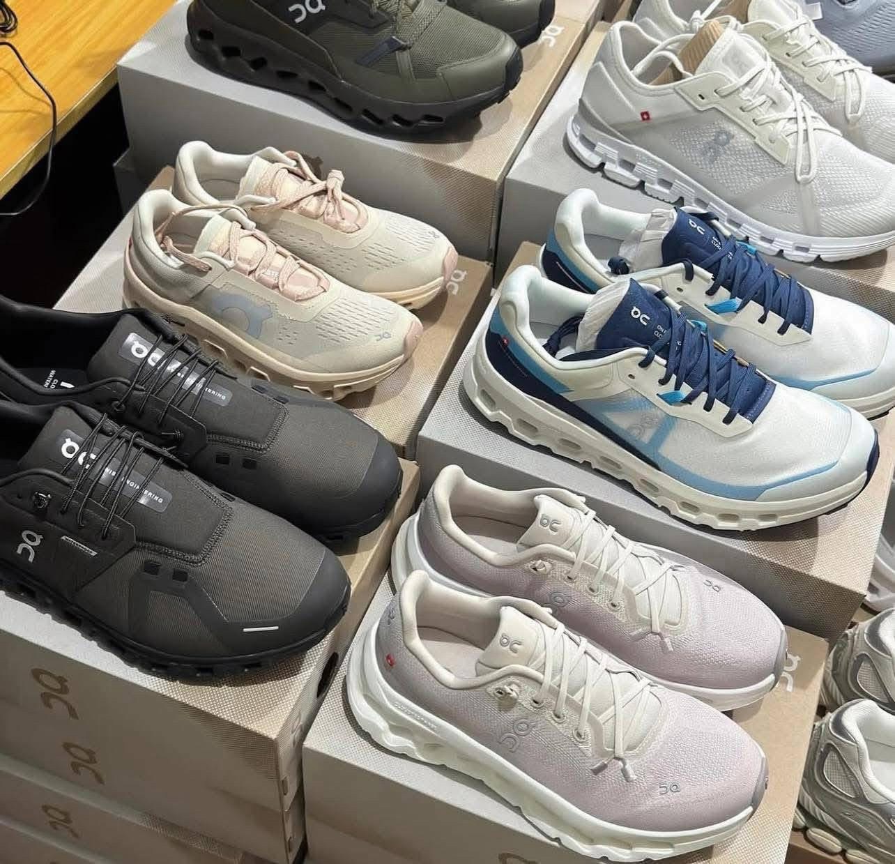 On Cloud Shoe Pallets
